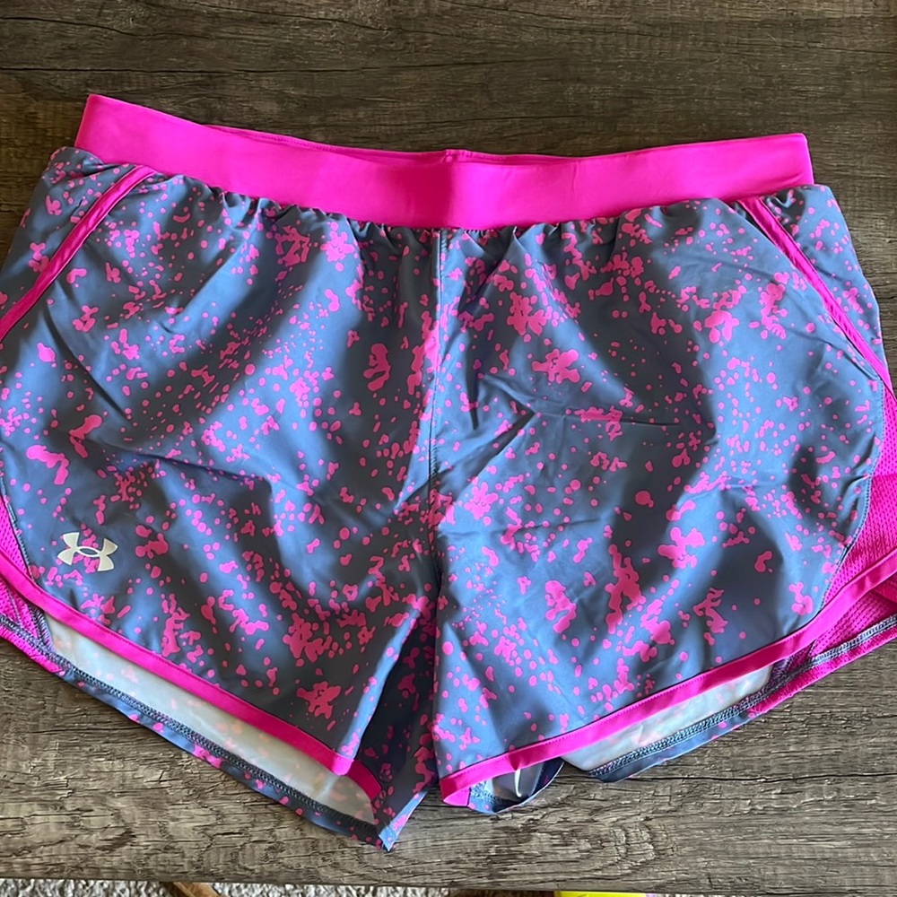 Women’s Under Armour Athletic Shorts NWOT